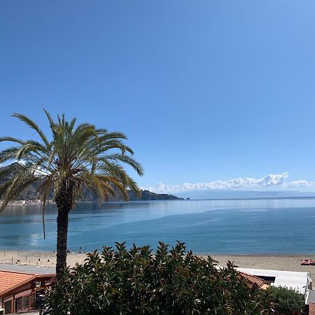 Appartamento Taormina Giardini-Naxos ภายนอก รูปภาพ